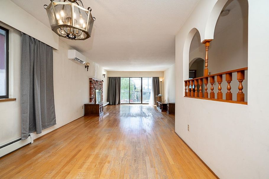 4332 Victoria Drive Vancouver, BC - 5