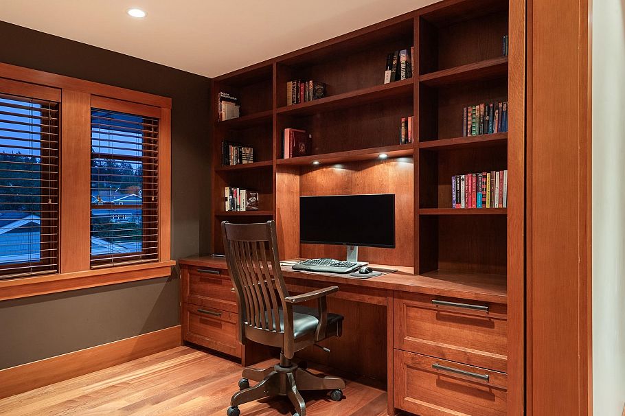 4230 Lions Avenue North Vancouver, BC - 10