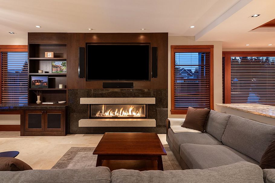 4230 Lions Avenue North Vancouver, BC - 5