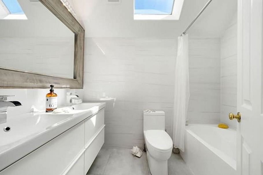 D 136 W 4th Street North Vancouver, BC - 14