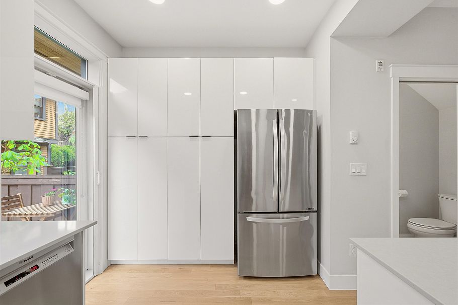 1837 Charles Street Vancouver, BC - 16