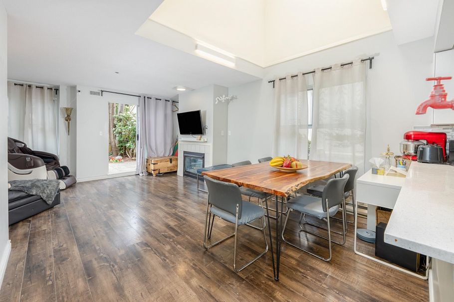 D 3439 E 43rd Avenue Vancouver, BC - 30