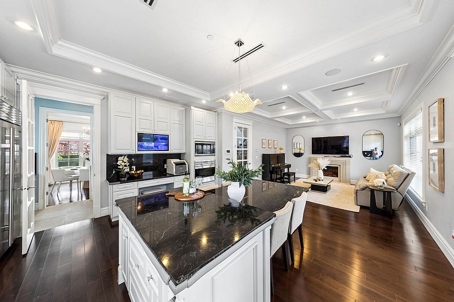 3587 W 38th Avenue Vancouver, BC - 20