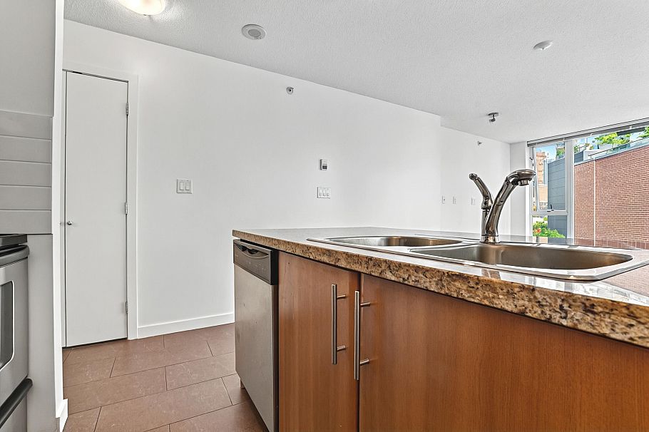 608 688 ABBOTT STREET, Vancouver BC V6B 0B9 Vancouver, BC - 18