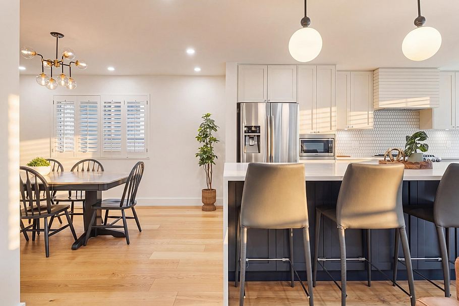 999 Canyon Boulevard North Vancouver, BC - 10