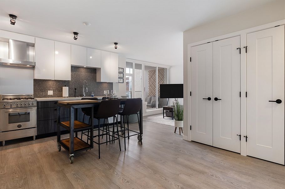 521 311 E 6 Avenue Vancouver, BC - 9