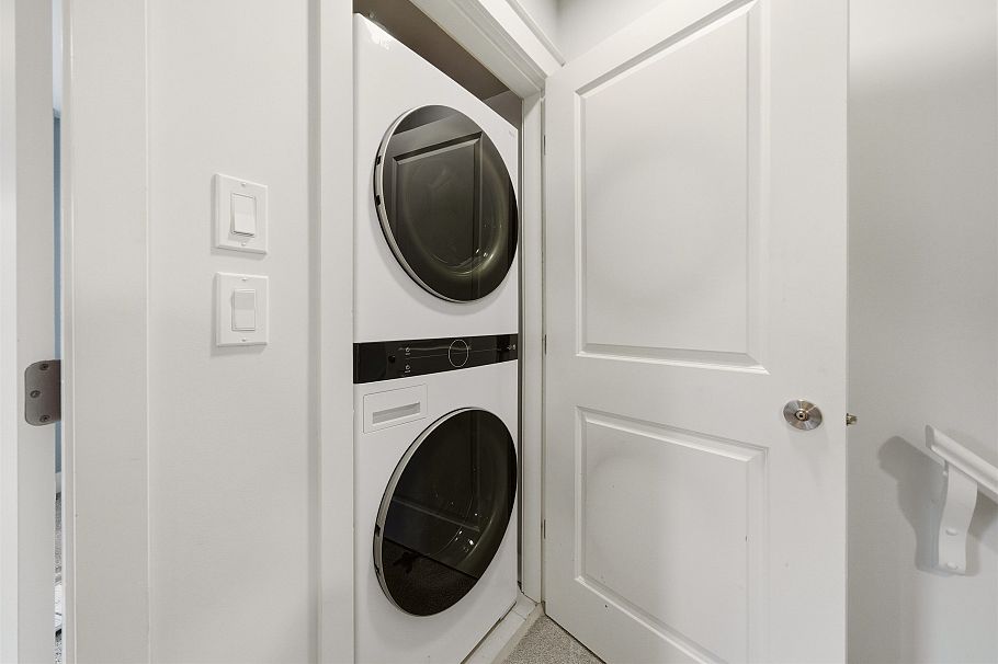 1837 Charles Street Vancouver, BC - 26