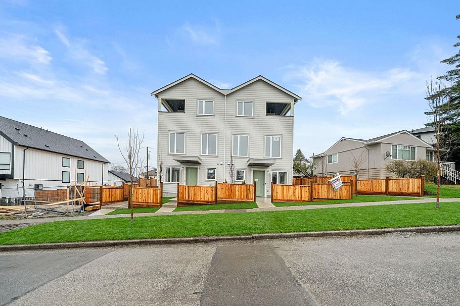 1 3581 Haida Drive Vancouver, BC - 2