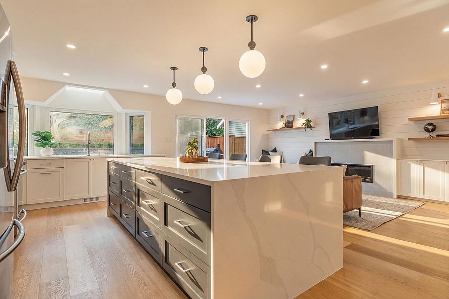 999 Canyon Boulevard North Vancouver, BC - 6