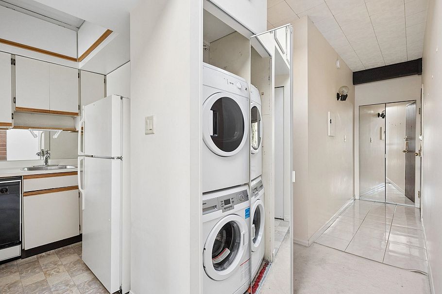 409 1535 Nelson Street Vancouver, BC - 24