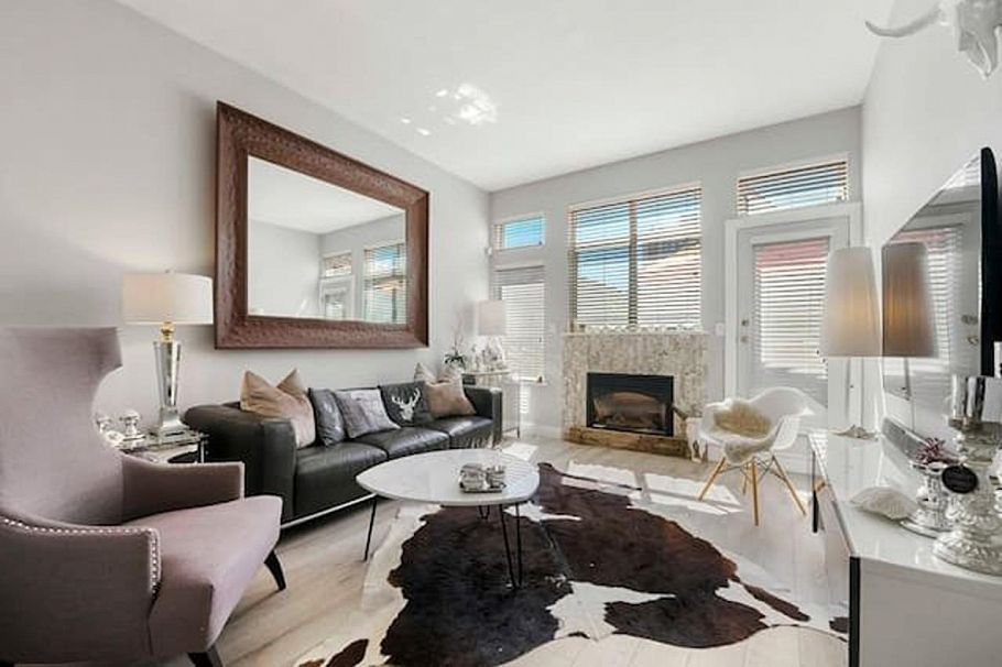 D 136 W 4th Street North Vancouver, BC - 1