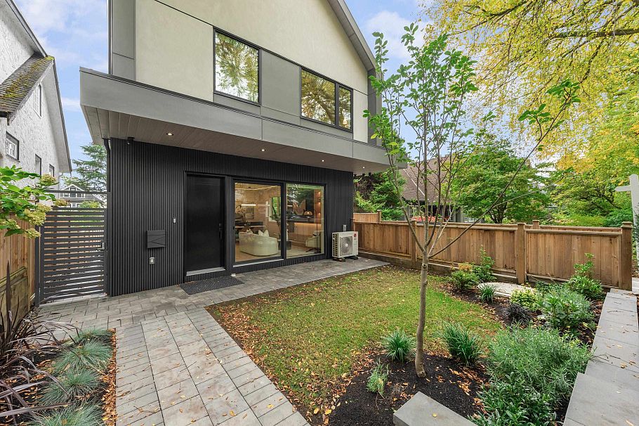 1 3232 W 38th Avenue Vancouver, BC - 17