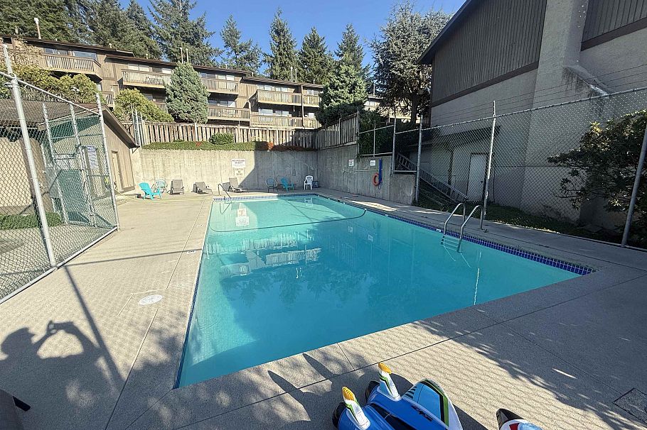 1039 Old Lillooet Road North Vancouver, BC - 23