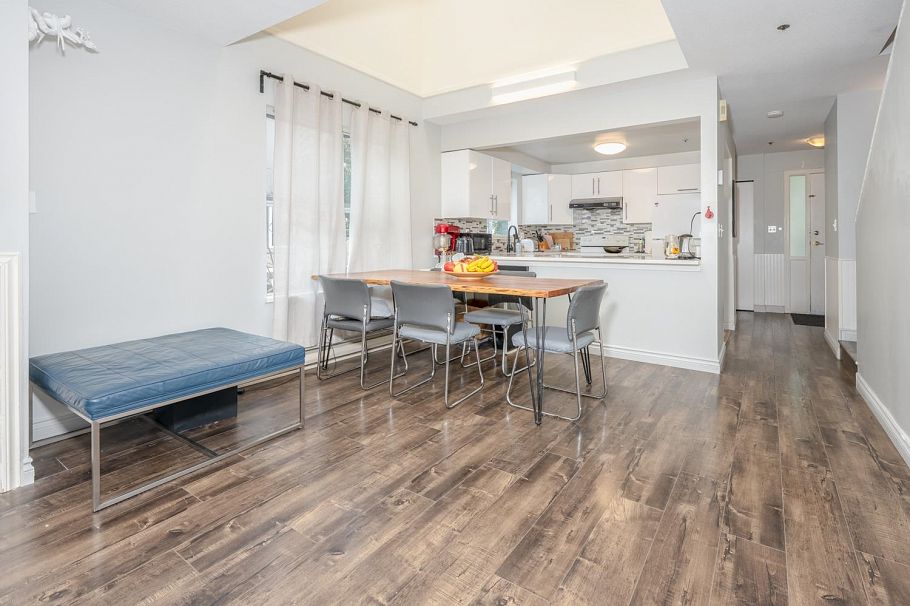 D 3439 E 43rd Avenue Vancouver, BC - 27