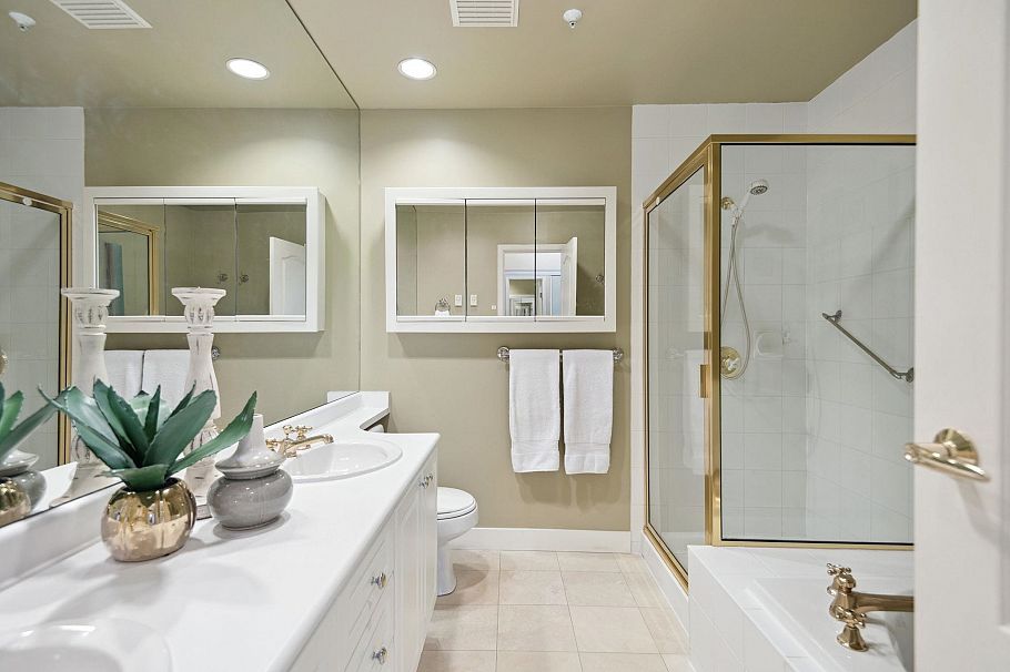 216 5735 Hampton Place Vancouver, BC - 17