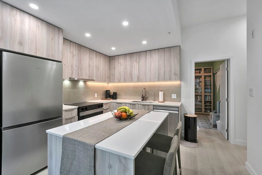 101 3596 Malsum Drive North Vancouver, BC - 6