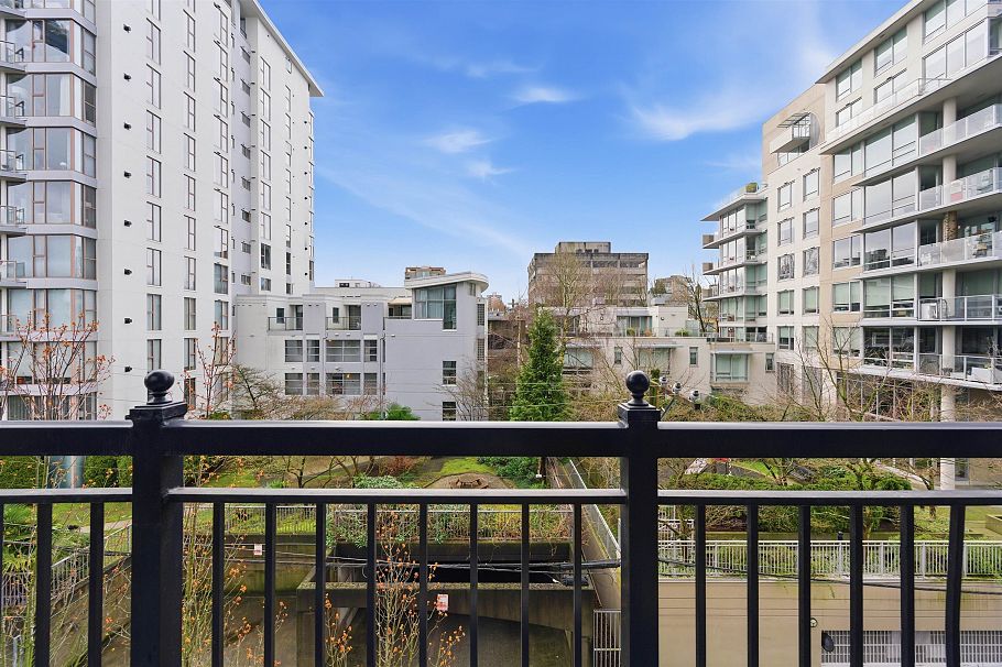 502 1650 W 7th Avenue Vancouver, BC - 15