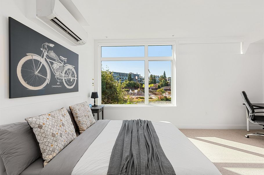 561 W 29th Avenue Vancouver, BC - 18