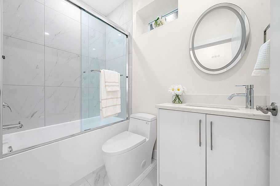 3 3581 Haida Drive Vancouver, BC - 36