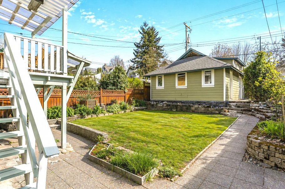 1756 E 7th Avenue Vancouver, BC - 30