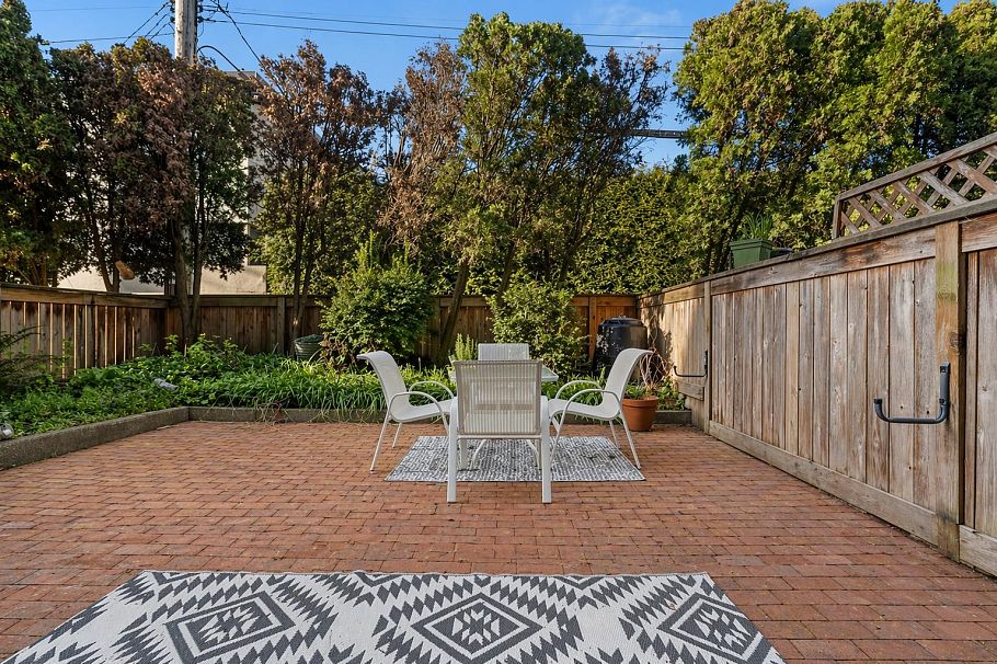 104 2475 York Avenue Vancouver, BC - 3