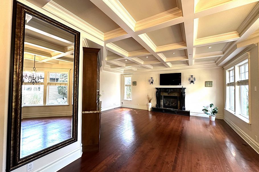 2655 W 37th Avenue Vancouver, BC - 4