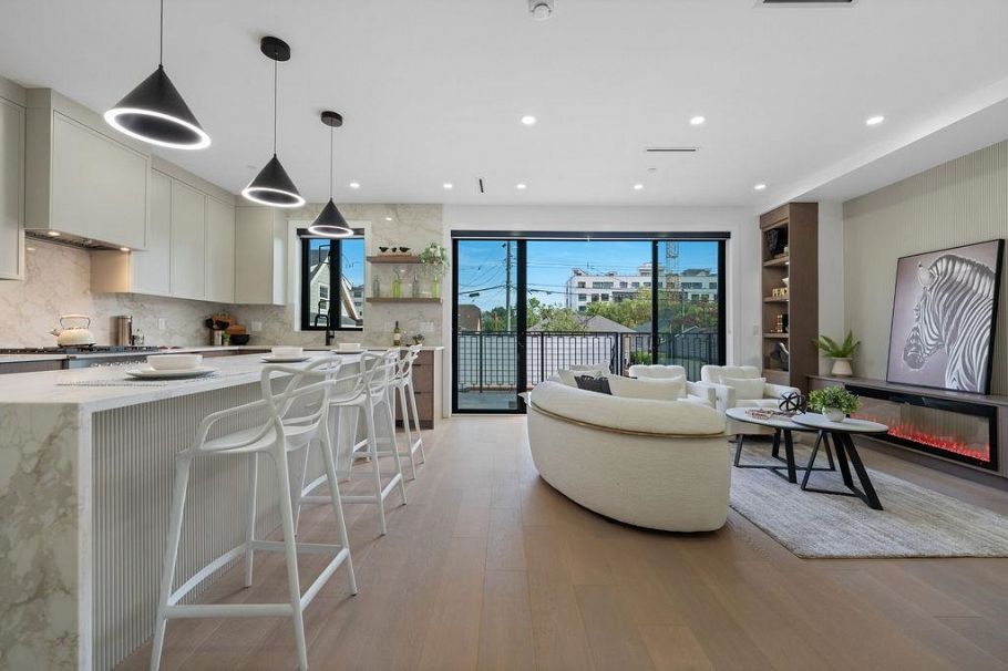 3 2282 E 8th Avenue Vancouver, BC - 14