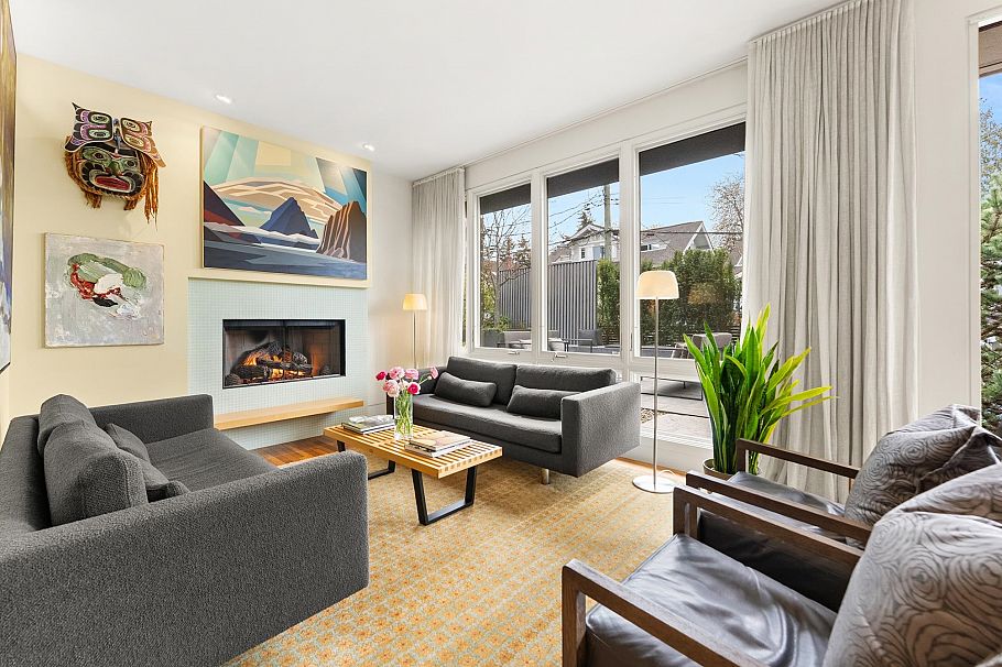 2564 W 1st Avenue Vancouver, BC - 2