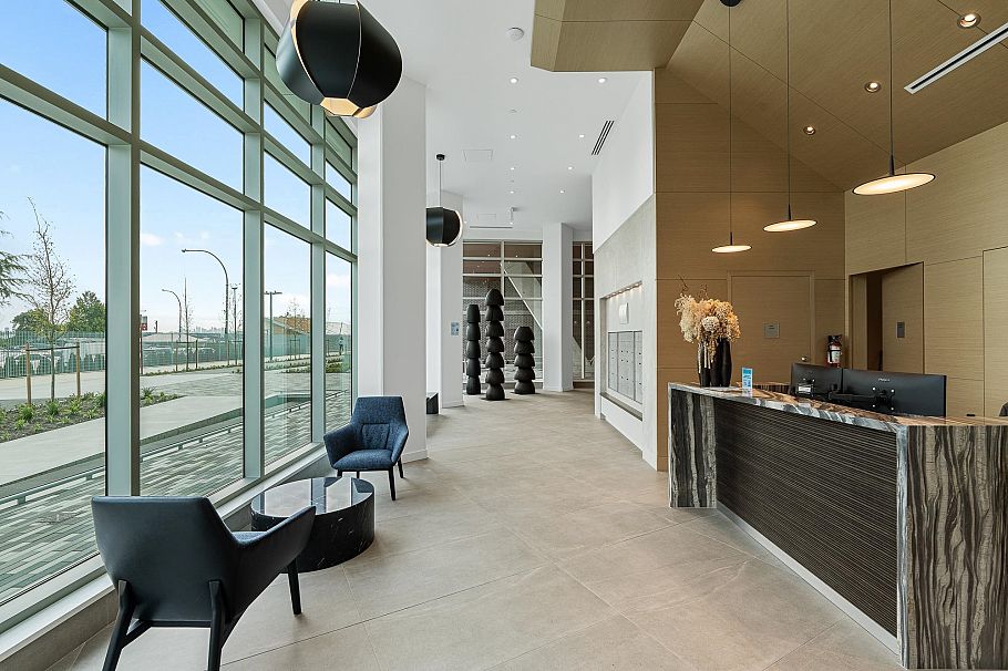 703 755 Harbourside Drive North Vancouver, BC - 32