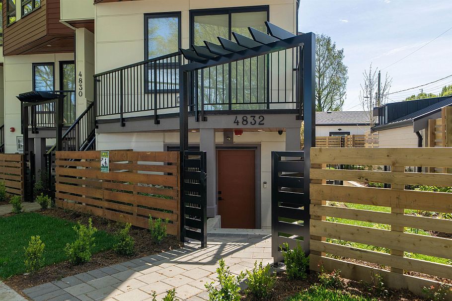 4832 Duchess Street Vancouver, BC - 1