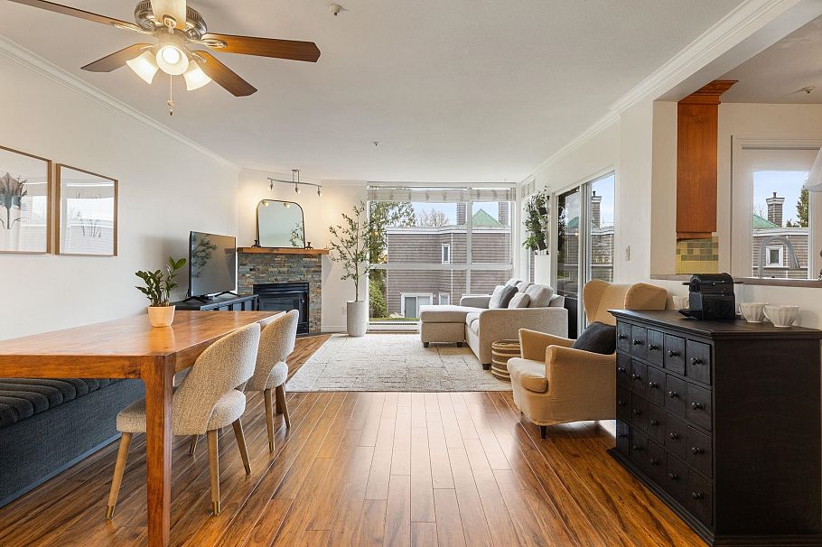 212 8450 Jellicoe Street Vancouver, BC - 1