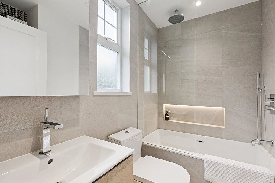 302 1388 Nelson Street Vancouver, BC - 17