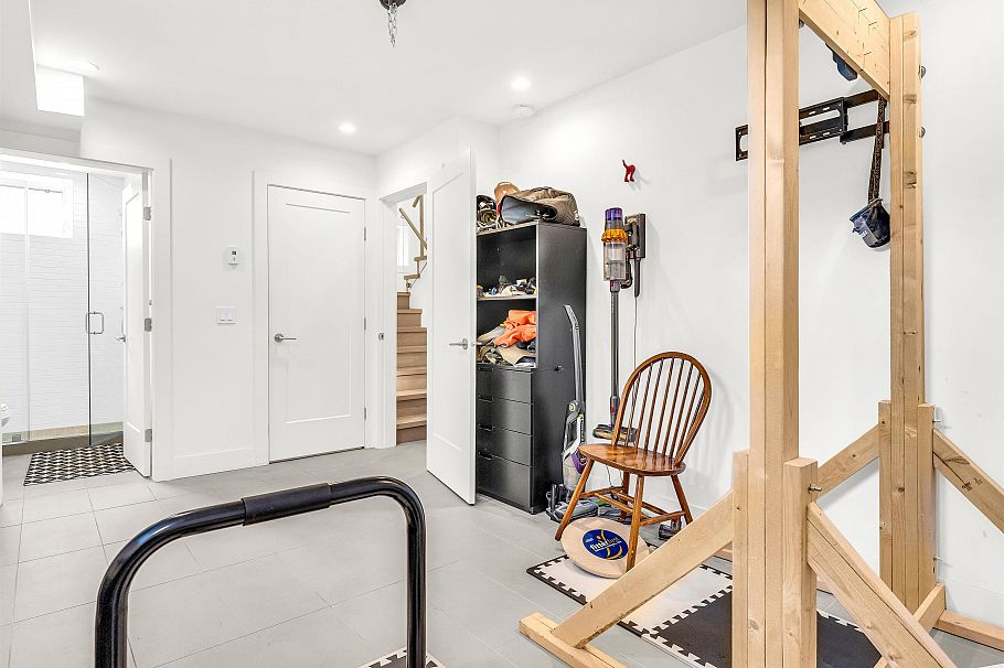 1221 Rossland Street Vancouver, BC - 21