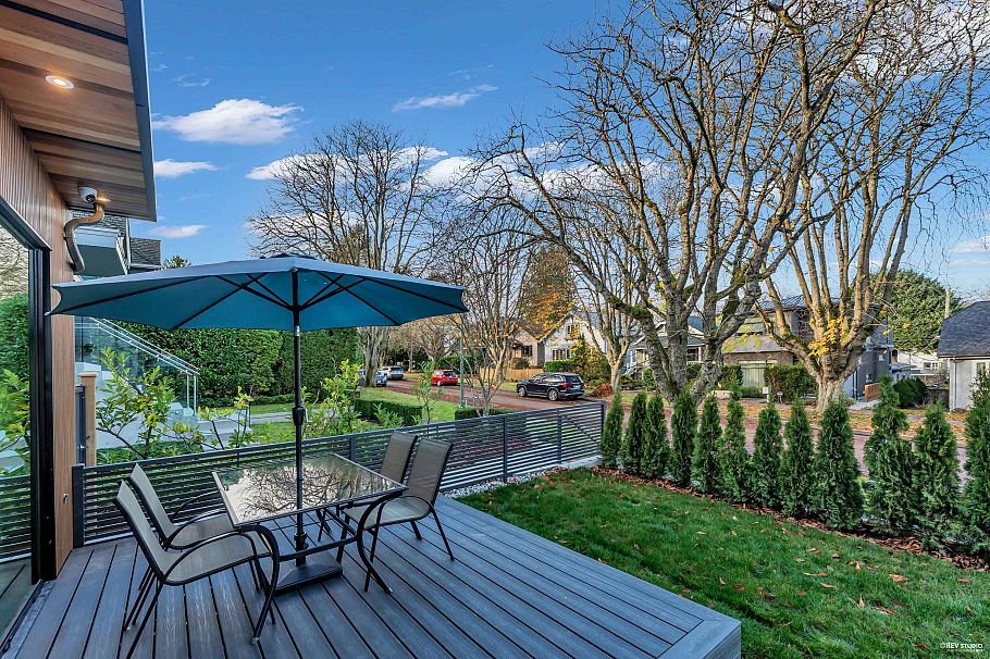 1 4150 W 14th Avenue Vancouver, BC - 4