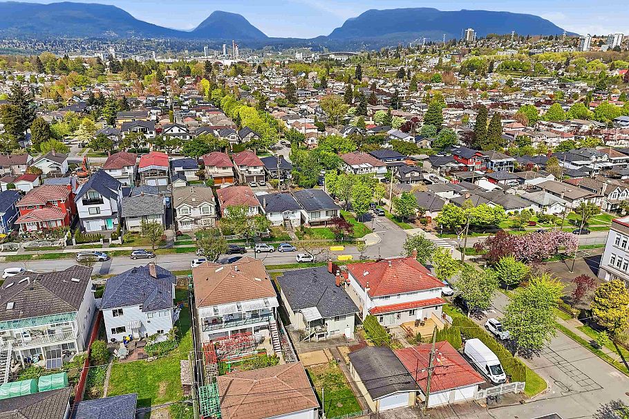 3090 Kitchener Street Vancouver, BC - 6