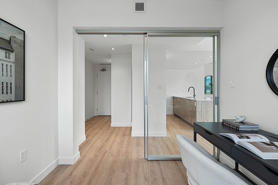 703 755 Harbourside Drive North Vancouver, BC - 16