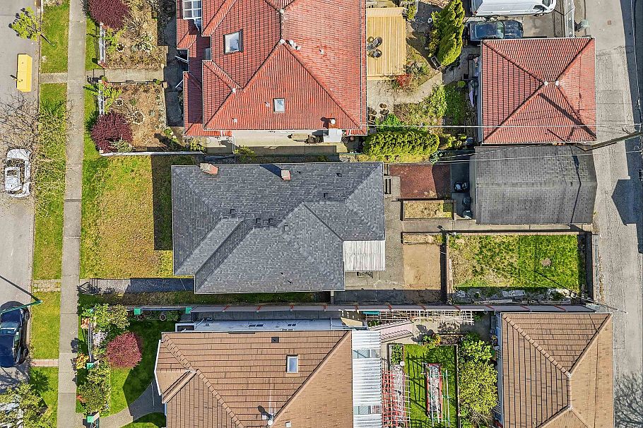 3090 Kitchener Street Vancouver, BC - 4