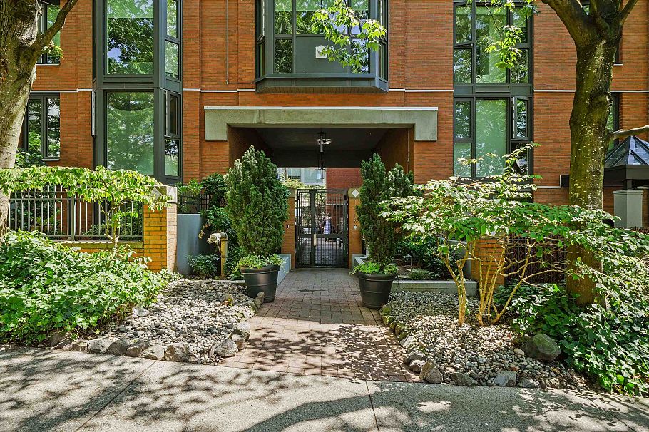 102 1488 Hornby Street Vancouver, BC - 2