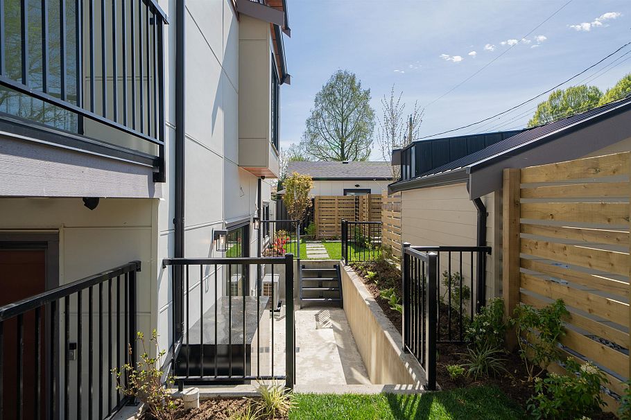 4832 Duchess Street Vancouver, BC - 20