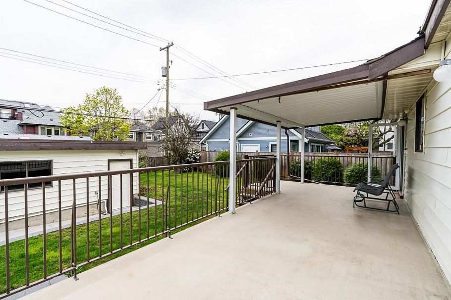 2235 W 16th Avenue Vancouver, BC - 34