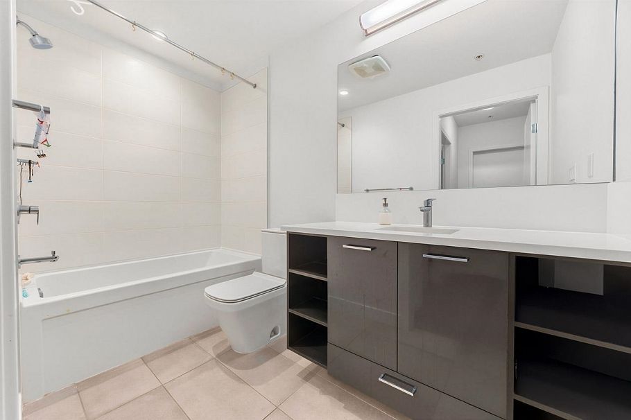 417 3581 Ross Drive Vancouver, BC - 20