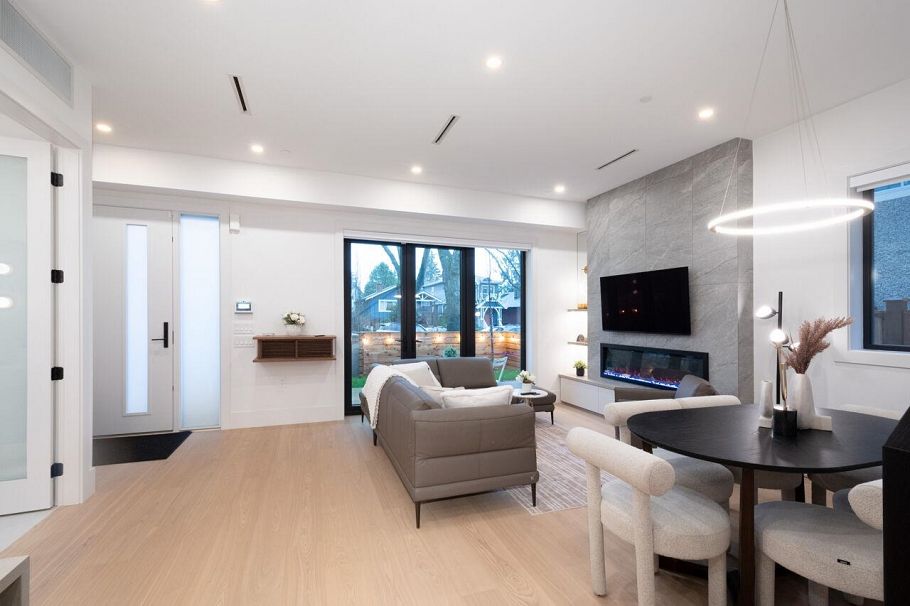 2493 Eton Street Vancouver, BC - 5