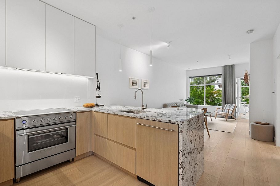 302 1388 Nelson Street Vancouver, BC - 1