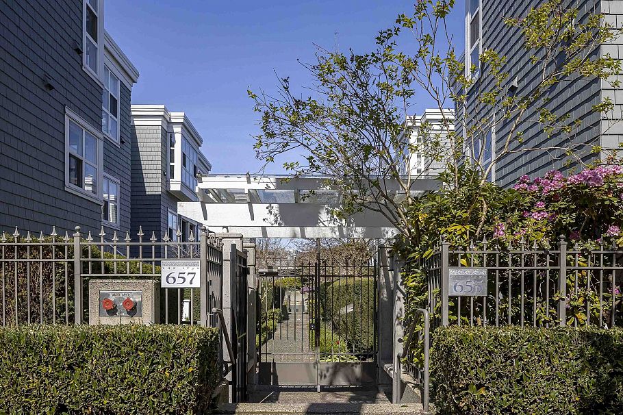 210 655 W 7th Avenue Vancouver, BC - 2