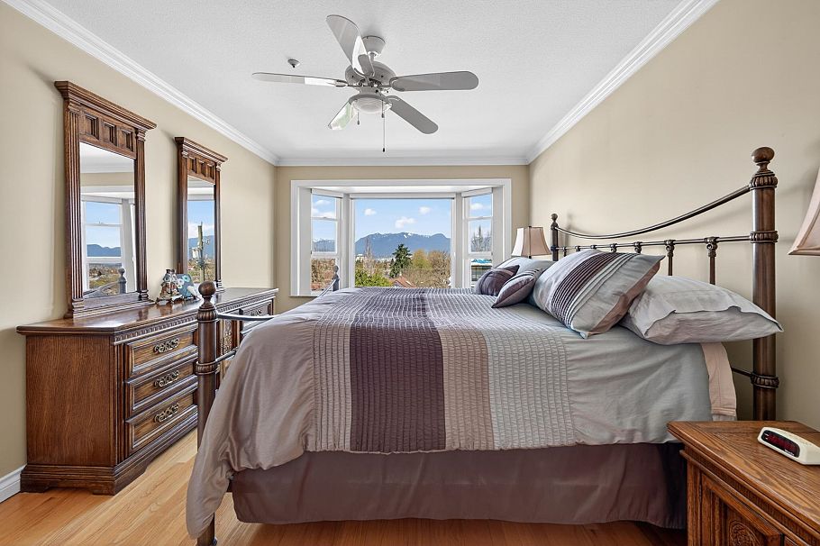 1627 E 34th Avenue Vancouver, BC - 15
