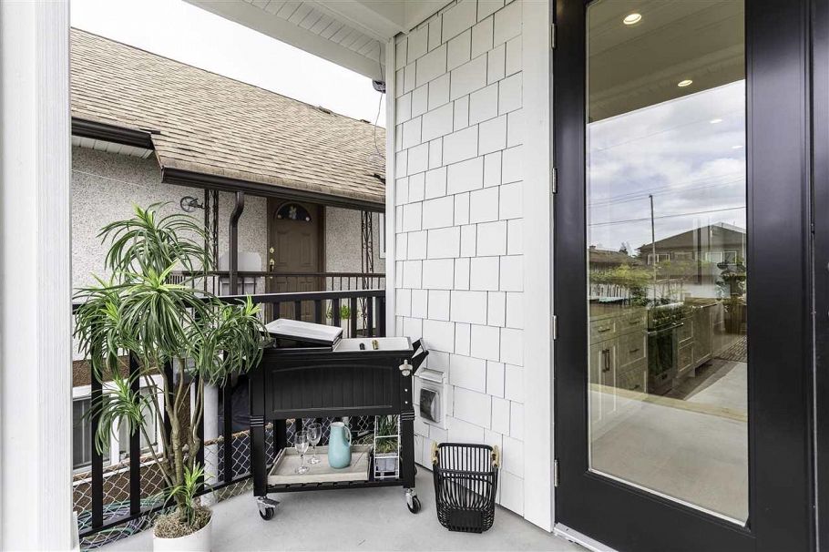 1221 Rossland Street Vancouver, BC - 8