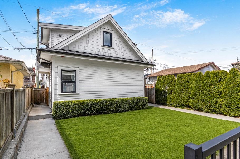 1221 Rossland Street Vancouver, BC - 30