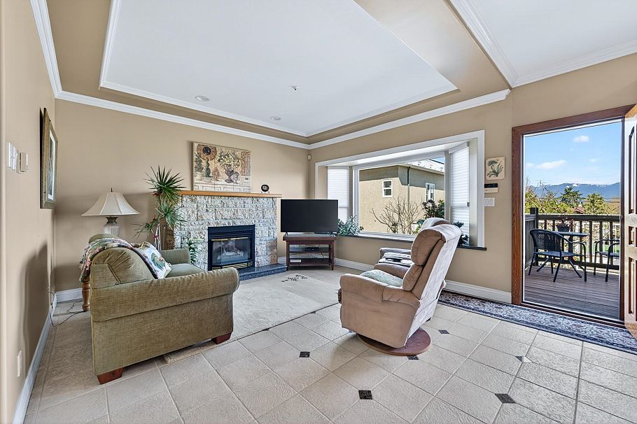 1627 E 34th Avenue Vancouver, BC - 6