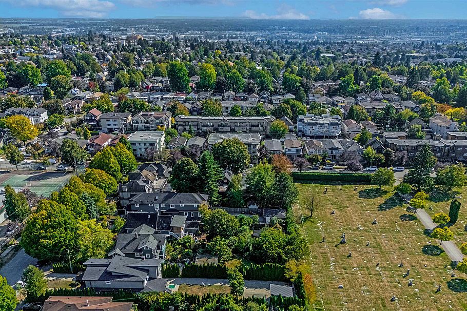 467 E 43rd Avenue Vancouver, BC - 9