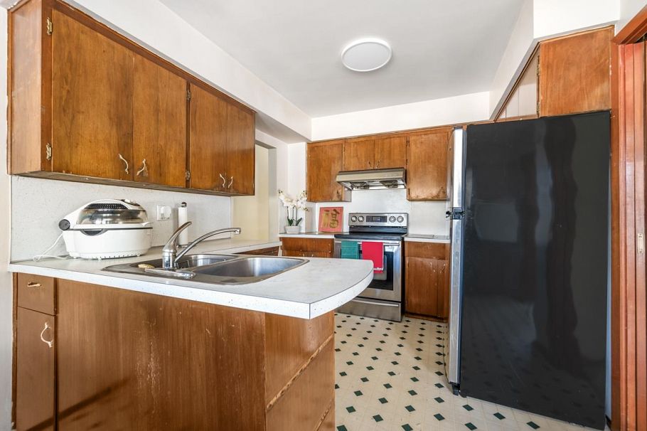 6036 Knight Street Vancouver, BC - 7